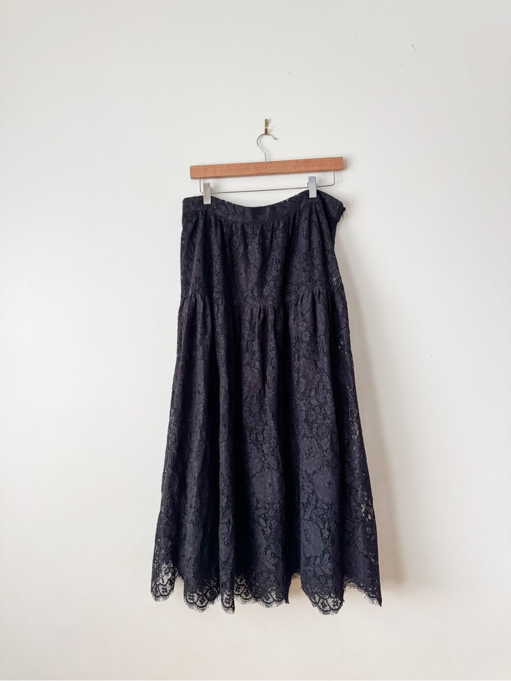 Dôen Sebastian skirt in black lace, size XL